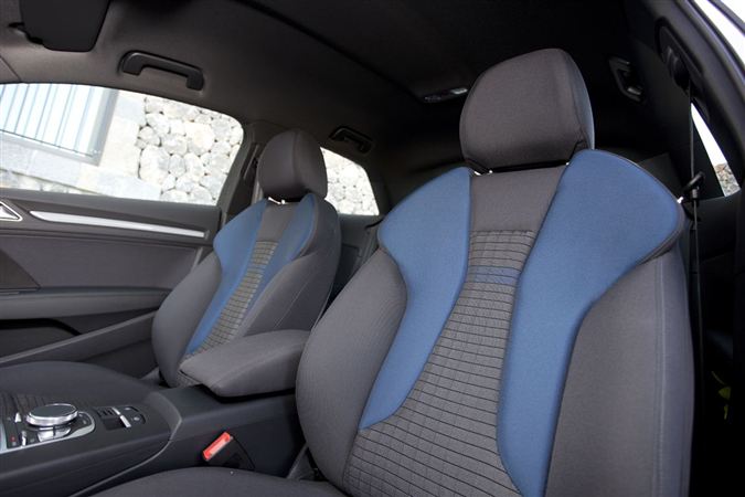 2013 Audi A3: Premium kompakt sınıfının gözbebeği Audi A3 yenilend.. 98