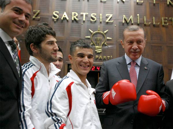 Erdoğan boks eldiveni giydi 7