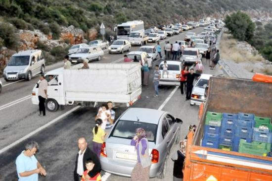 Fethiye'de tsunamiden kaçış 13