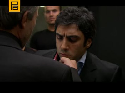 Polat Alemdar'dan 9 kişiye dayak 5
