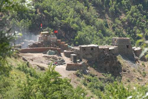 İşte saldırıya uğrayan o karakol! 13