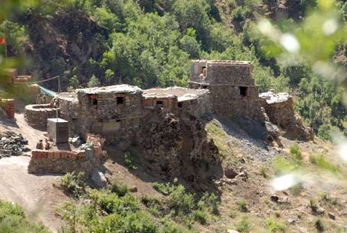 İşte saldırıya uğrayan o karakol! 2