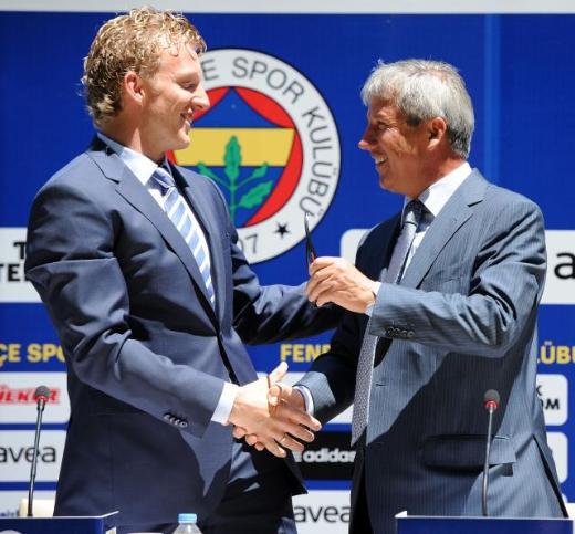 Kuyt F.Bahçe'ye imzayı attı 1
