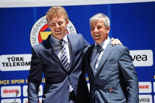 Kuyt F.Bahçe'ye imzayı attı 4