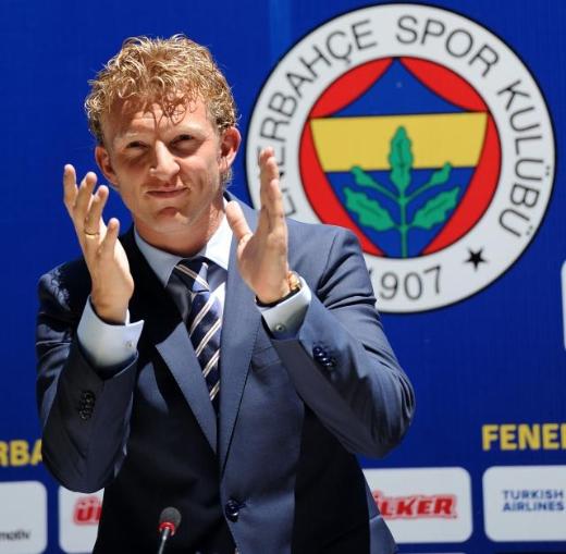 Kuyt F.Bahçe'ye imzayı attı 6