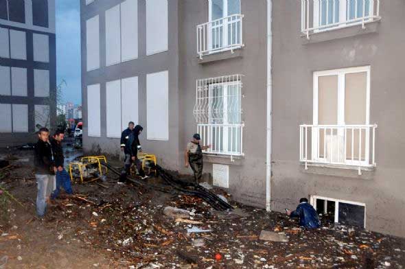 Cesetleri evden dalgıç çıkardı 5