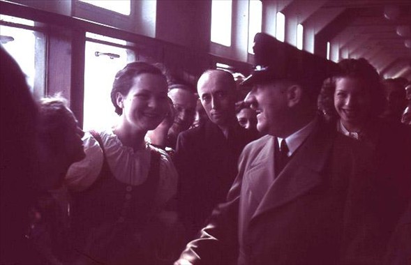 Nazi fotoğrafları renklendirildi 18