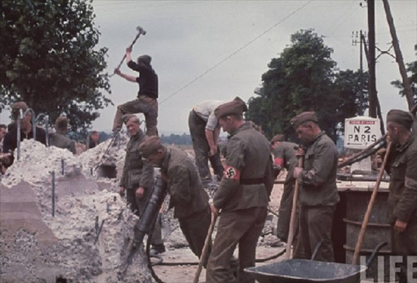 Nazi fotoğrafları renklendirildi 32