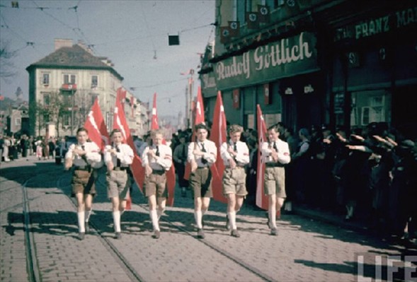 Nazi fotoğrafları renklendirildi 35