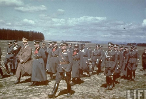 Nazi fotoğrafları renklendirildi 37
