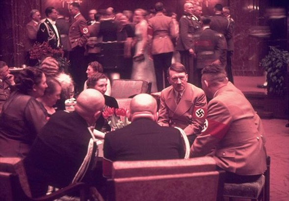 Nazi fotoğrafları renklendirildi 9