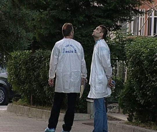 Karısını delik deşik etti, sonra da.... 2
