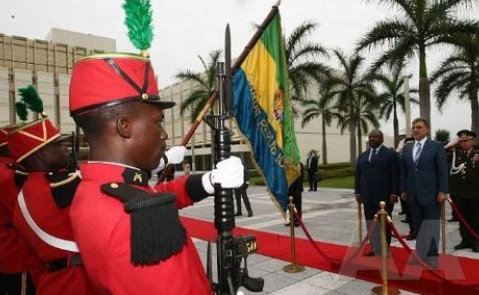 Cumhurbaşkanı Gül'den Gabon'lu balıkçıya tekne! 3