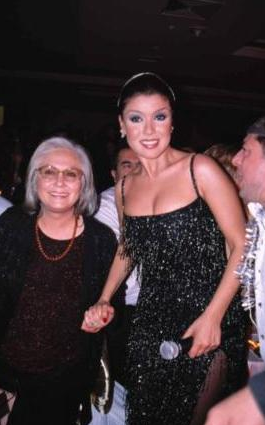 Ünlülerin görülmemiş aile fotoğrafları 25