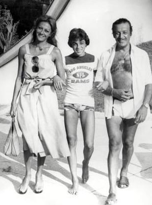 Ünlülerin görülmemiş aile fotoğrafları 49