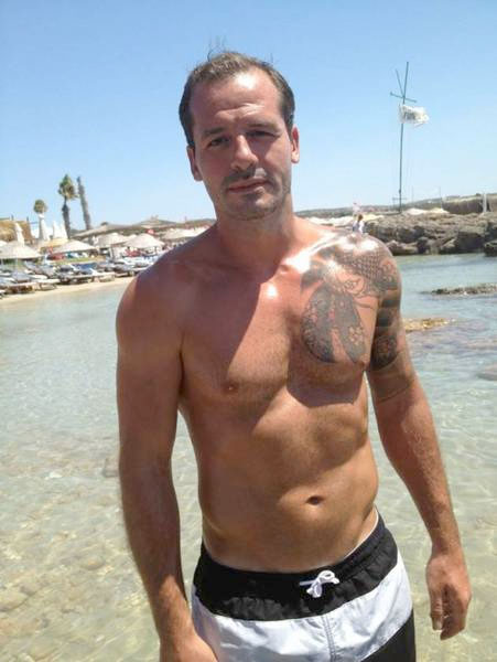 Survivor Nihat sakallarını nihayet kesti! 1