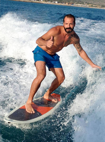 Survivor Nihat sakallarını nihayet kesti! 4