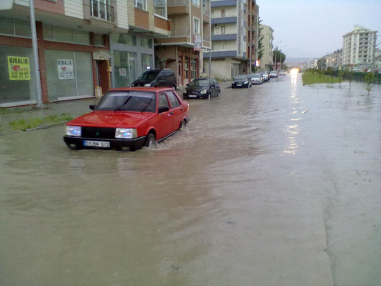 Samsun'u sel aldı 12