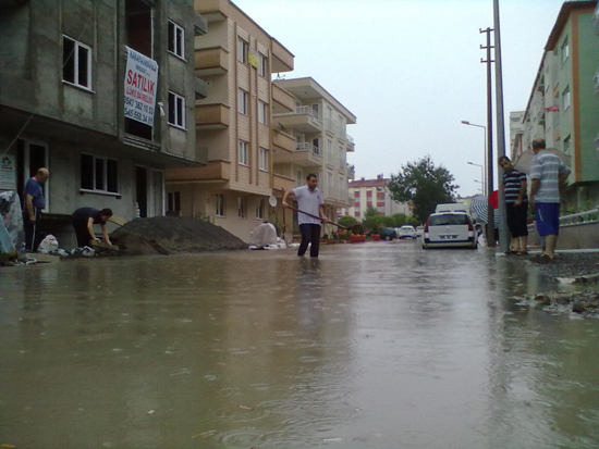 Samsun'u sel aldı 2