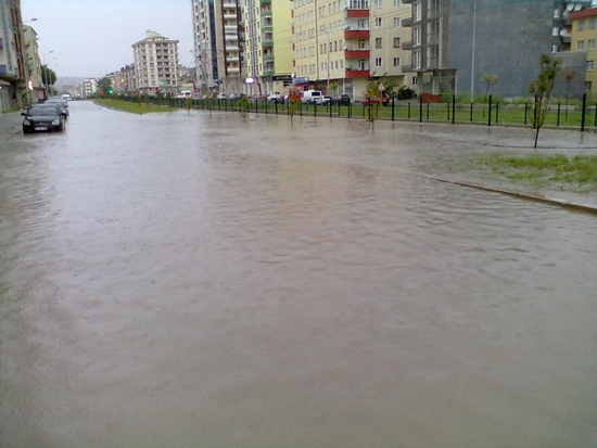 Samsun'u sel aldı 8