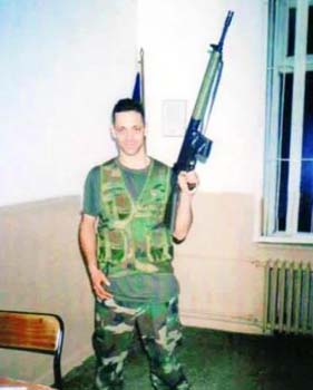 Ünlüler nerede askerlik yaptı? 21