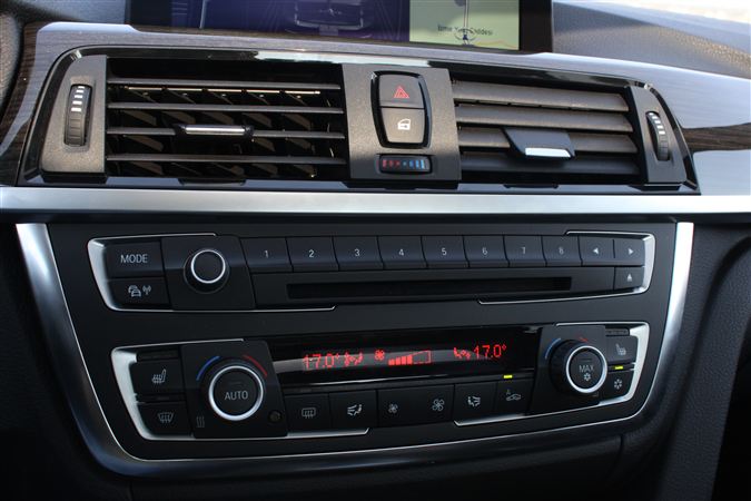 BMW 320d Luxury 'Arayı açmış!' Foto Galeri 22