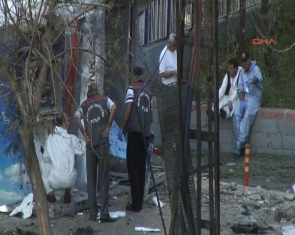 Saldırıdan arta kalan görüntüler 10
