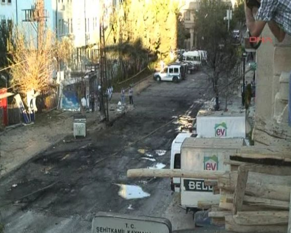 Saldırıdan arta kalan görüntüler 11