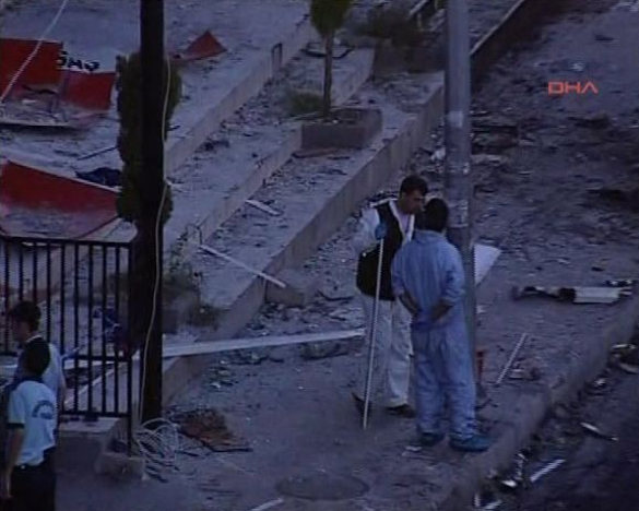 Saldırıdan arta kalan görüntüler 21