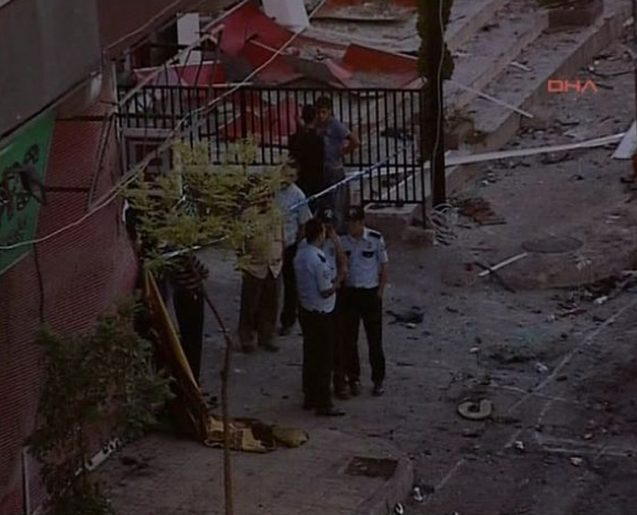 Saldırıdan arta kalan görüntüler 27