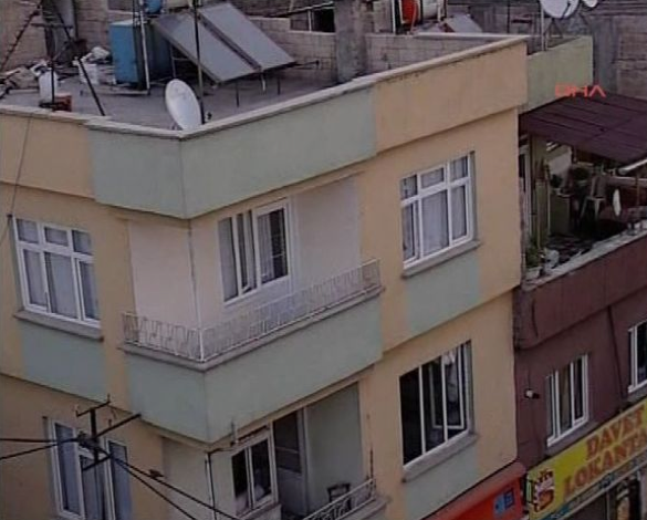 Saldırıdan arta kalan görüntüler 32