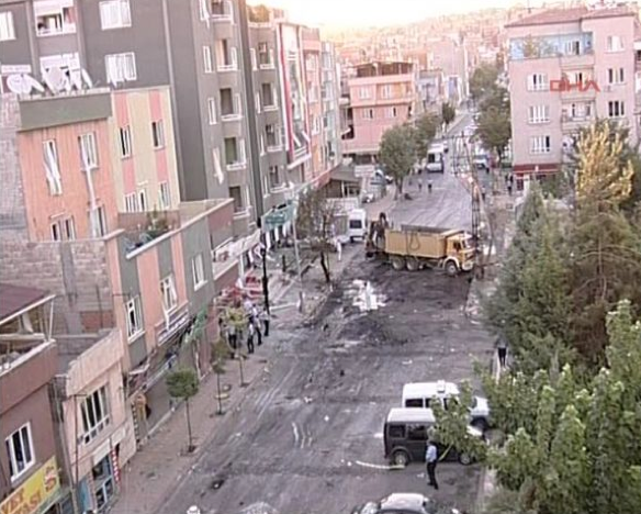 Saldırıdan arta kalan görüntüler 38