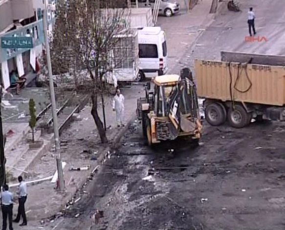 Saldırıdan arta kalan görüntüler 39