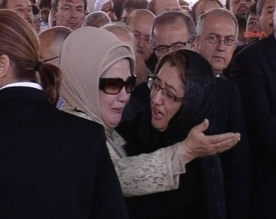 Erdoğan cenazede hüngür hüngür ağladı 5