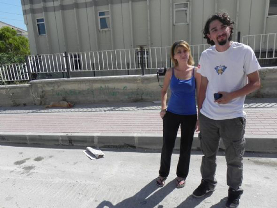 Balkondan asılmış köpek şoku 5