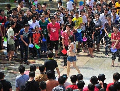 Su festivalinde akıl almaz teciz 7