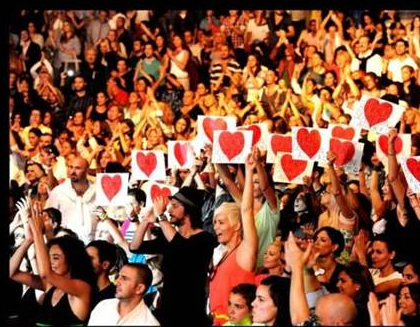 Kıvanç Tarkan'ı unutturdu! 10