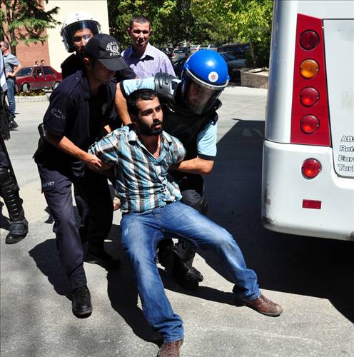 Üniversite bir anda fena karıştı 13