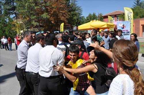 Üniversite bir anda fena karıştı 2