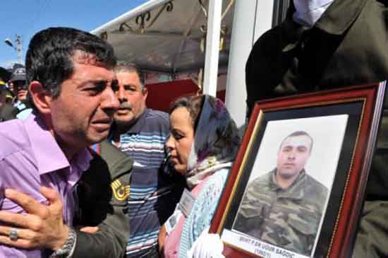 Şehitlerimiz böyle uğurlandı 10