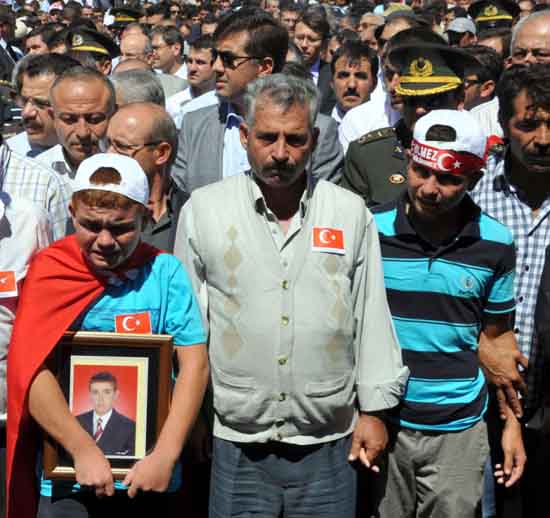 Şehitlerimiz böyle uğurlandı 29