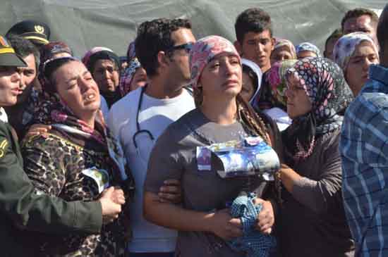 Şehitlerimiz böyle uğurlandı 65