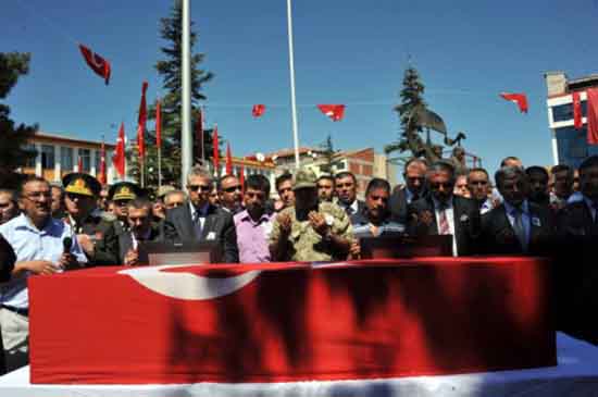 Şehitlerimiz böyle uğurlandı 8