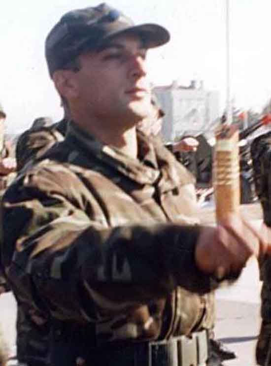 Ünlülerin askerlik fotoğrafları 26