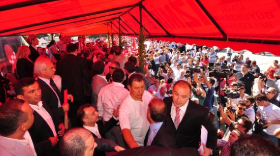 Vekille başkan birbirine girdi 14