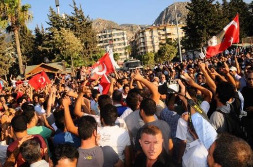 Hatay'da izinsiz gösteri gerginliği 1