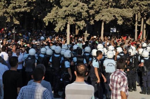 Hatay'da izinsiz gösteri gerginliği 5