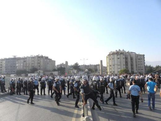Hatay'da izinsiz gösteri gerginliği 7