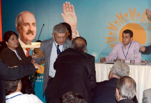HAS Parti kongresinde kavga 11