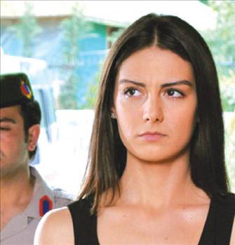 Dizilerin derdi seyirciyi gerdi 13